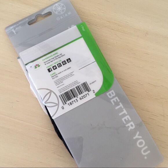 GAIAM Yoga Barre Socks Grip | NWT | Size S/M - Picture 3 of 4